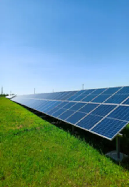 panele-sloneczne-fotowoltaika-farmy-fotowoltaiczne-montaz-fotowoltaiki-instalacje-sloneczne-solar